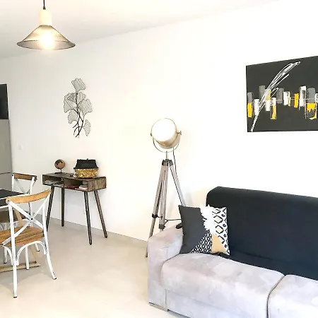 Apartment Appartement D'Une Chambre A Antibes A 550 M De La Plage Avec Vue Sur La Ville Terrasse Amenagee Et Wifi Antibes