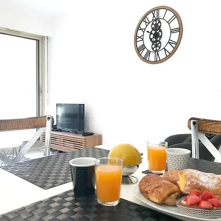 Apartment Appartement D'Une Chambre A Antibes A 550 M De La Plage Avec Vue Sur La Ville Terrasse Amenagee Et Wifi